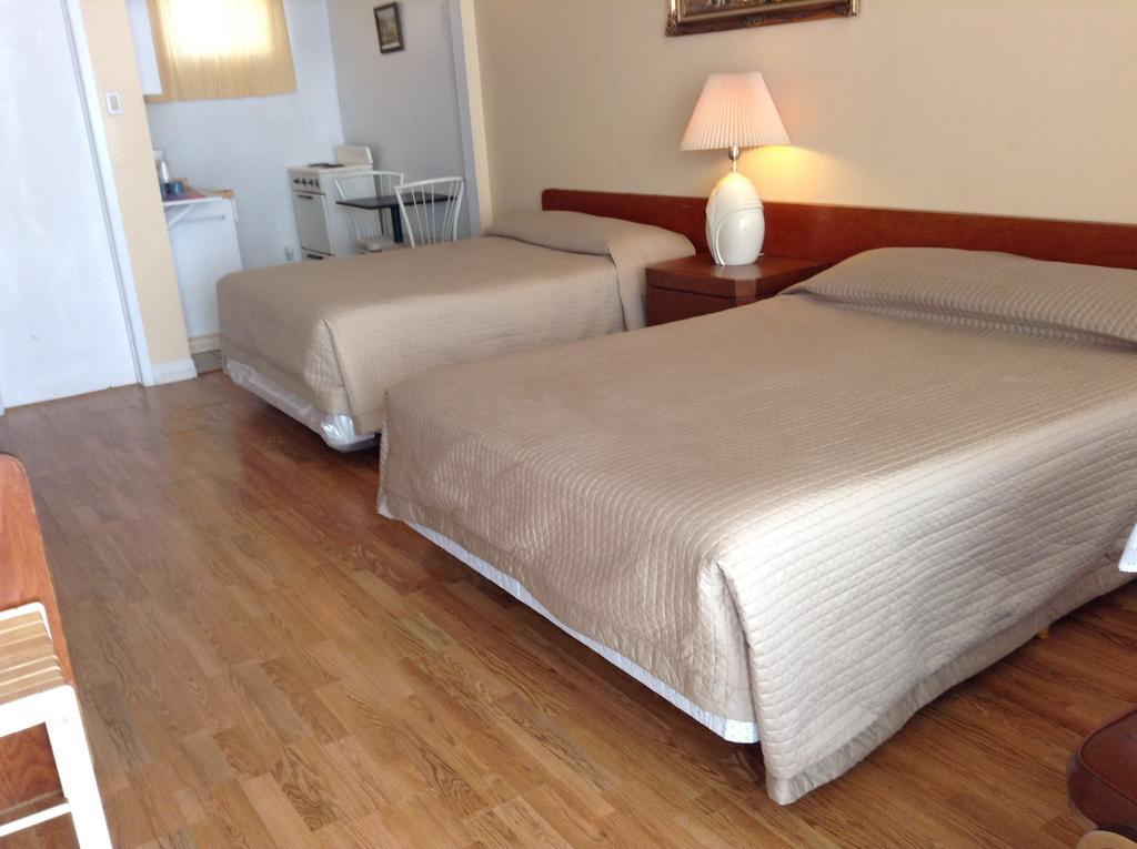Motel Rive Du Lac Saint-Zotique Rum bild