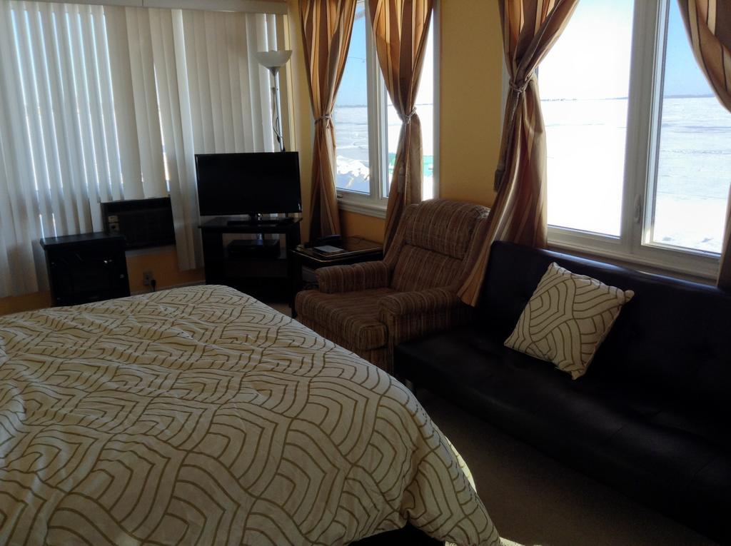Motel Rive Du Lac Saint-Zotique Rum bild