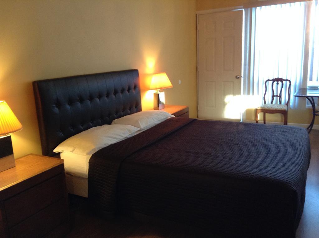 Motel Rive Du Lac Saint-Zotique Rum bild
